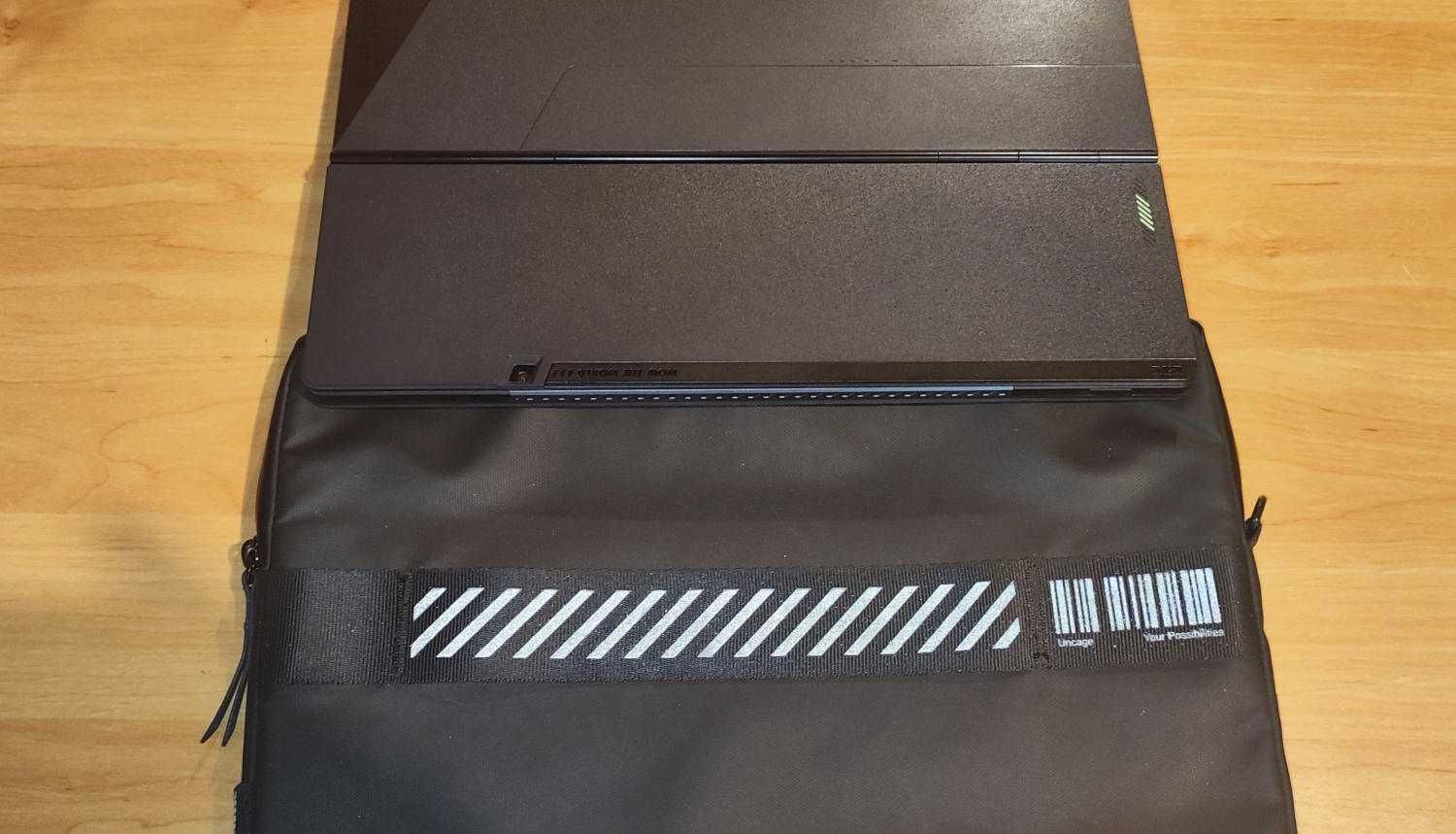 Asus Vivobook 13.3" OLED tablet portátil Windows 11 com capa e estojo