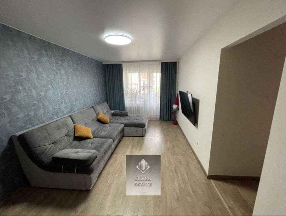 Продається 3х кімнатна квартира по Автозаводській.