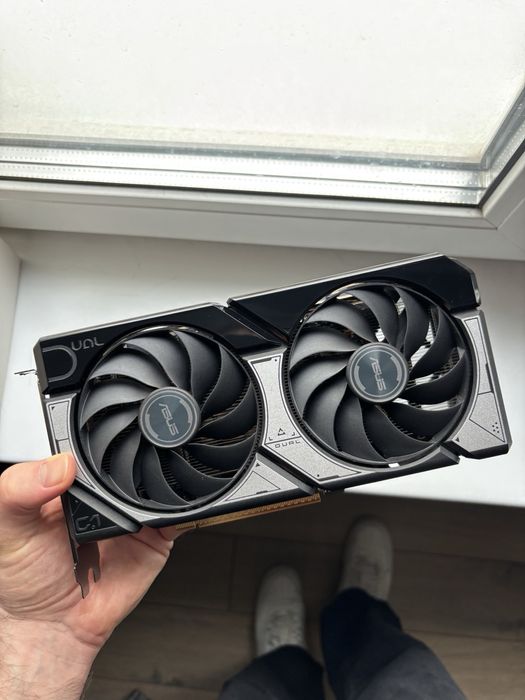 Відеокарта ASUS DUAL RTX 5060 8GB