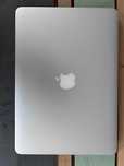 MacBook Air 13” i5 com 4GB de RAM e disco de 256gb SSD