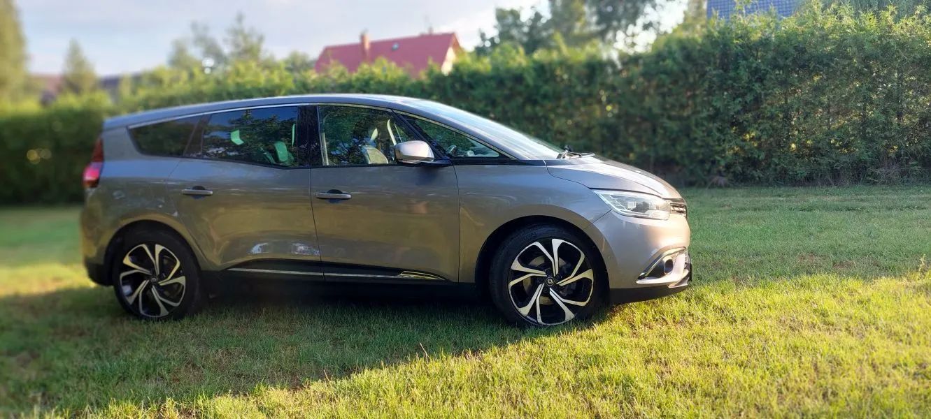 Renault Grand Scenic bogate wyposazenie, automat, 7 osobowy, mały przebieg