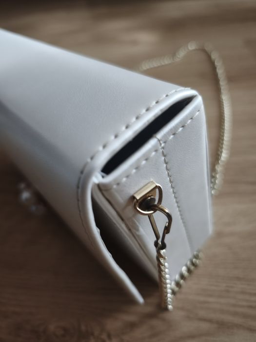 Ślub. Perłowa torebka Brilu – nowa, elegancka, idealna na wesele