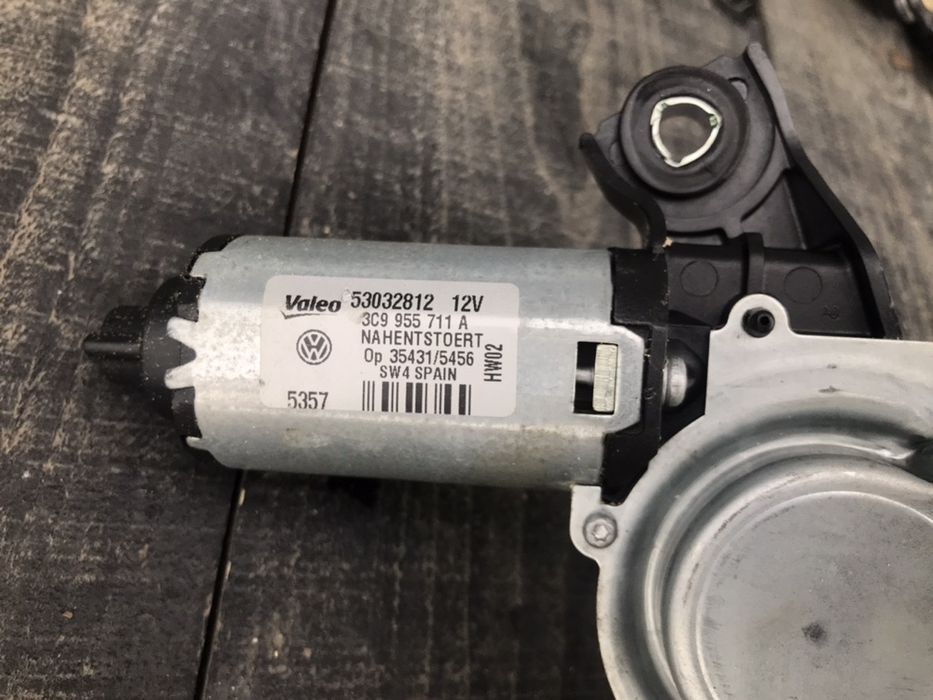 Моторчик заднього двірника Пассат Б6 привод заднего дворника Passat B6