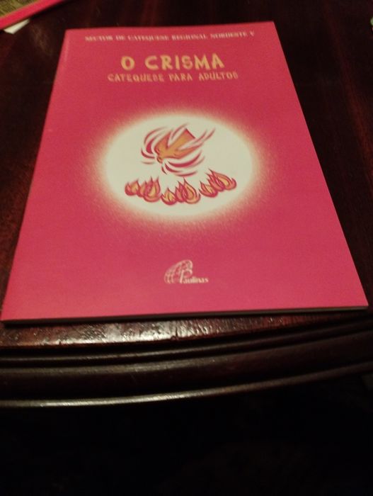 Livro "O Crisma catequese para adultos