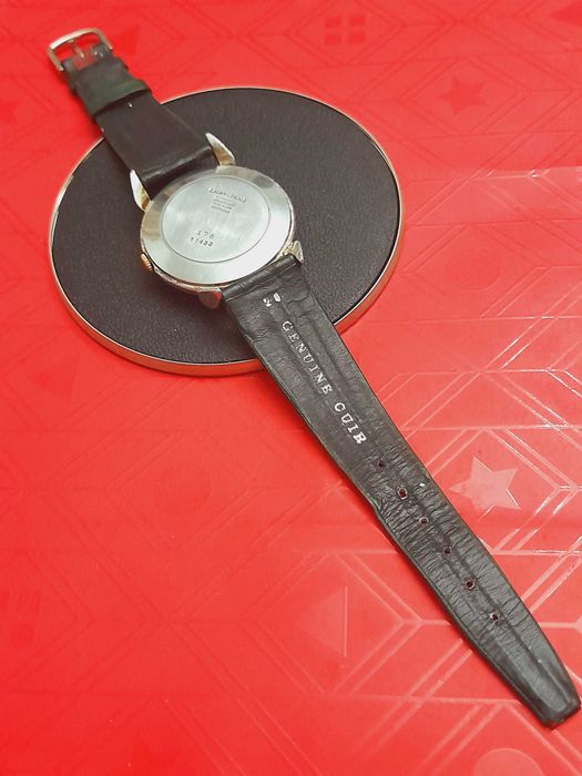 Relógio Vintage CAUNY Corda Manual