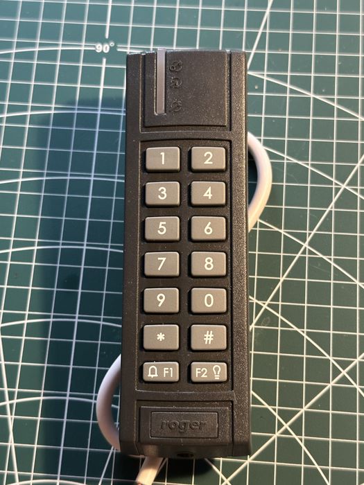 Roger PRT12MF klawiatura czytnik kart kontrola dostępu