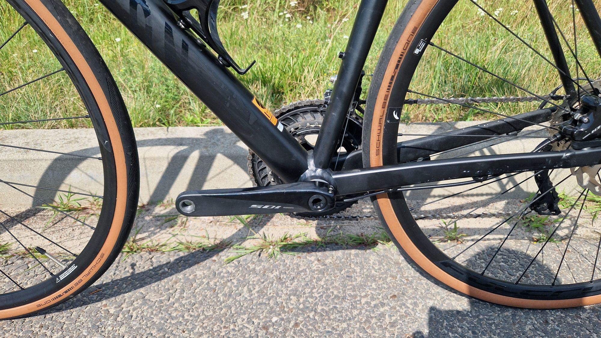 Canyon Endurace AL Disc - L / 57 - Shimano 105 2x11 / Fulcrum