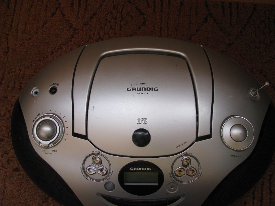GRUNDIG RRCD 3410 - радио касетный магнитофон с СD