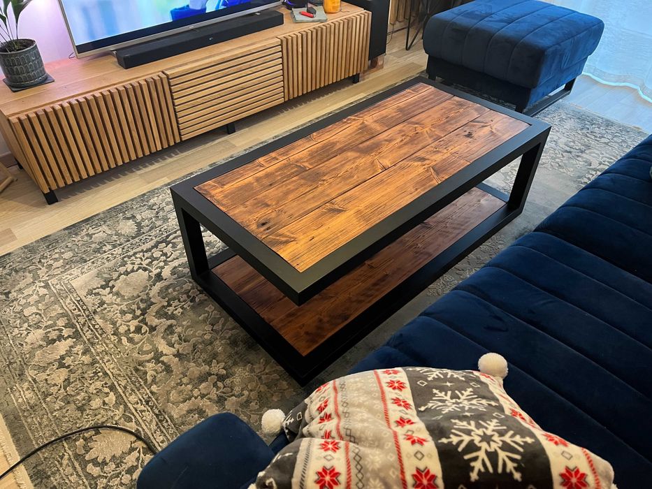 Stolik kawowy w stylu Loft do salonu lub na balkon.