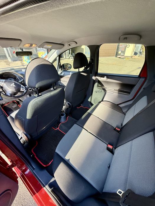 Mitsubishi Colt 2010 1.3 Расход 5-6л