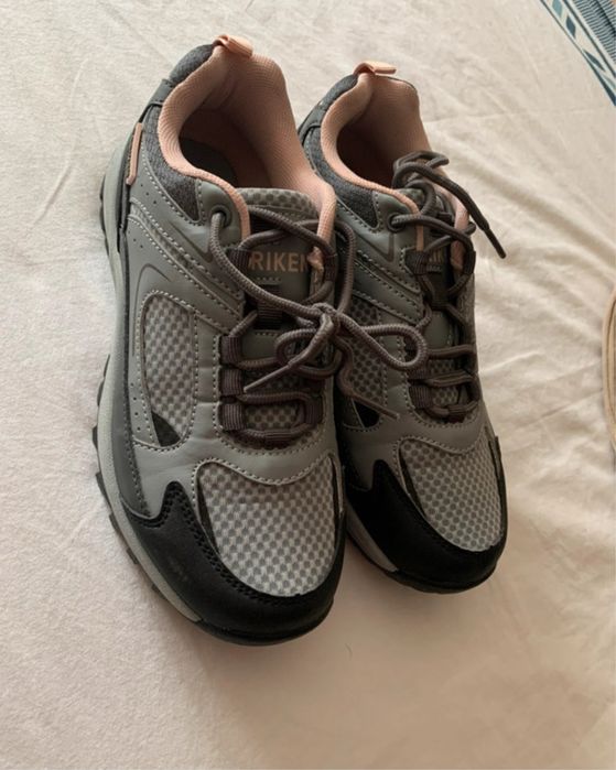 Tenis ginasio confortavel