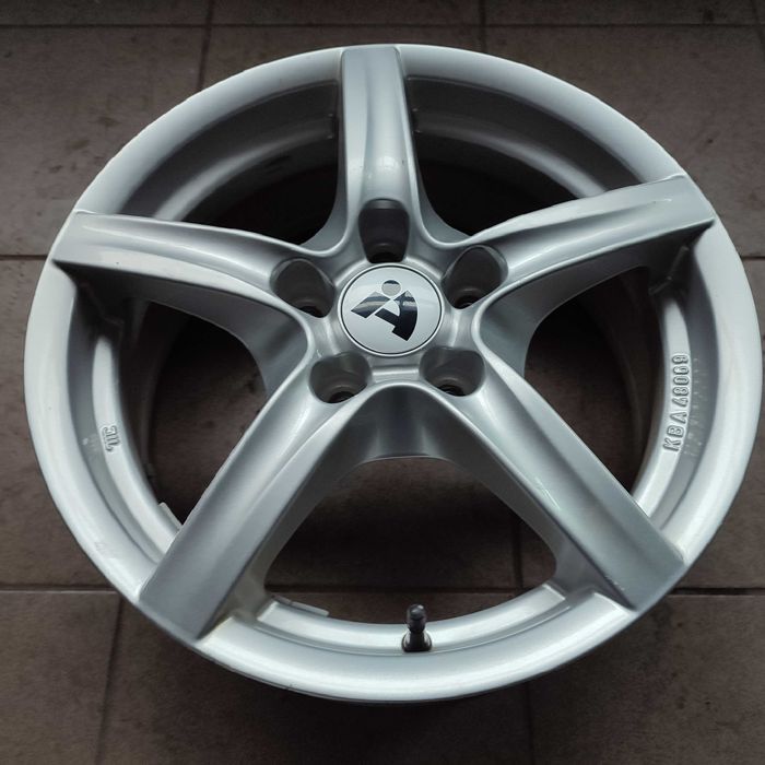 felgi 6,5x16 5x114,3  ET39 Alutec Hyundai Kia Toyota Mazda Nissan