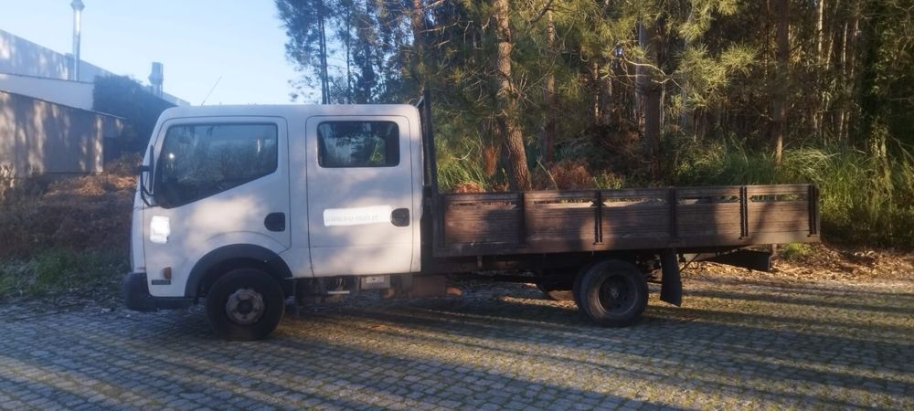 Nissan Cabstar cabine dupla