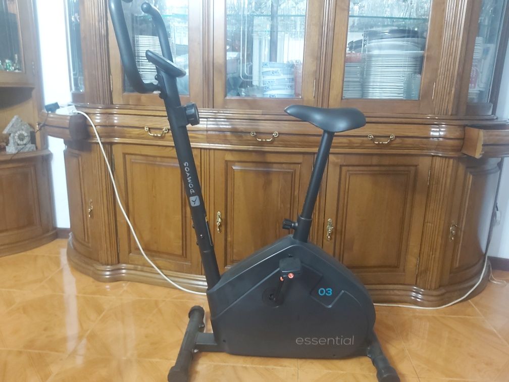Bicicleta estática domyos essencial 03