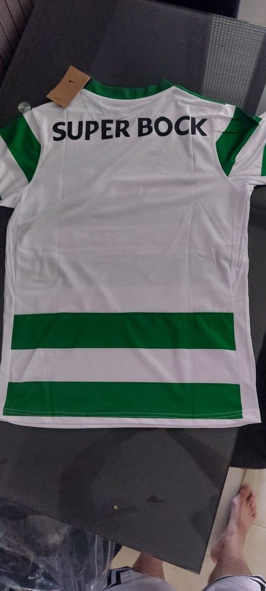 Camisola sporting 25/26 com patch campeao