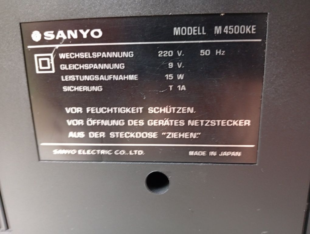 Магнитофон Sanyo M4500KE.