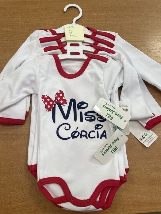 Body niemowlęce z napisami