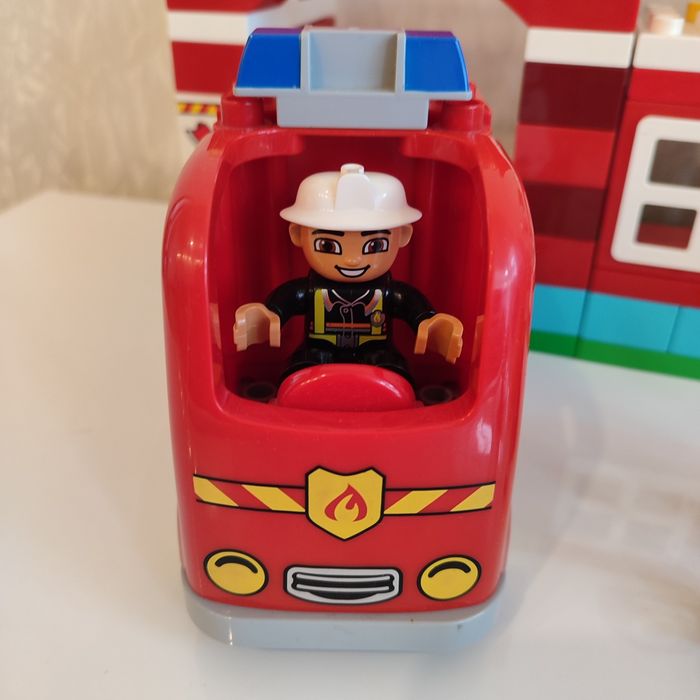 Конструктор gorock 1009 пожарная станция (аналог Lego Duplo 10593) б/у