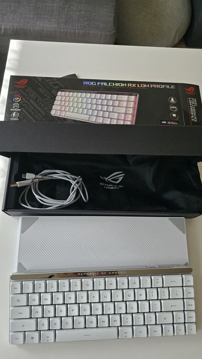 Asus Rog Falchion RX Low Progile