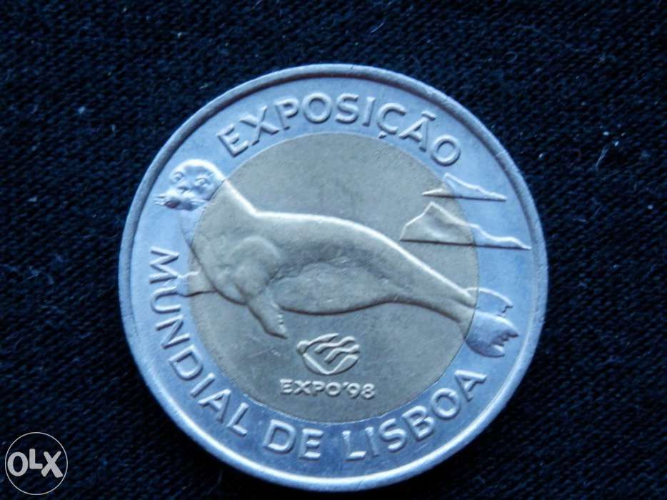 Moedas diversas em bom estado