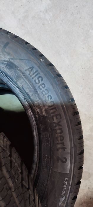 Sprzedam opony jak nowe całoroczne Uniroyal 235/55/r17 wielosezonowe