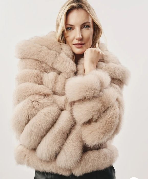 Beżowe Futro z kołnierzem Ochnik * Limitowana edycja*.