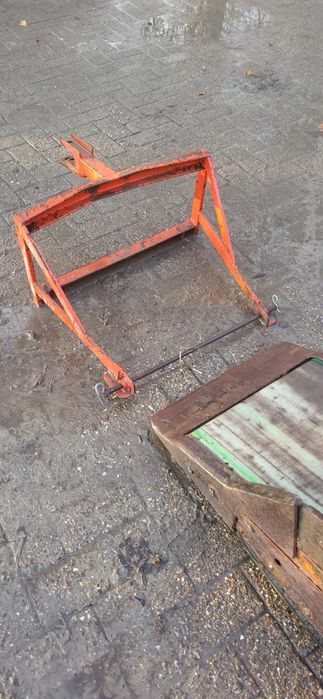 Kret, podbieracz pryzm, tasmociag, Breston