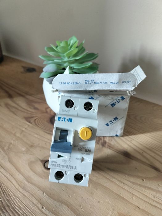 wyłącznik różnicowoprądowy z zabezpieczeniem nadprądowym