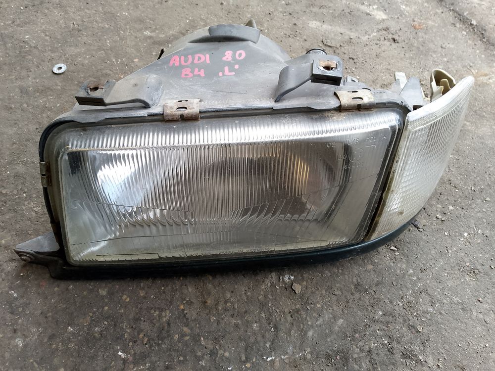 Lampa lewa Audi 80 B4 przód Reflektor lewy