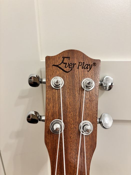 Ukulele segovia SE-20C NT mahogany instrument ever play