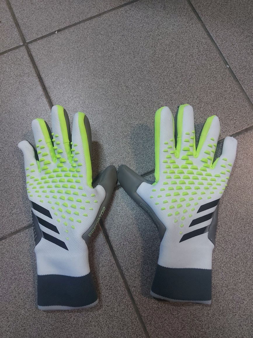 Воротарські рукавички adidas Predator Pro роз 8