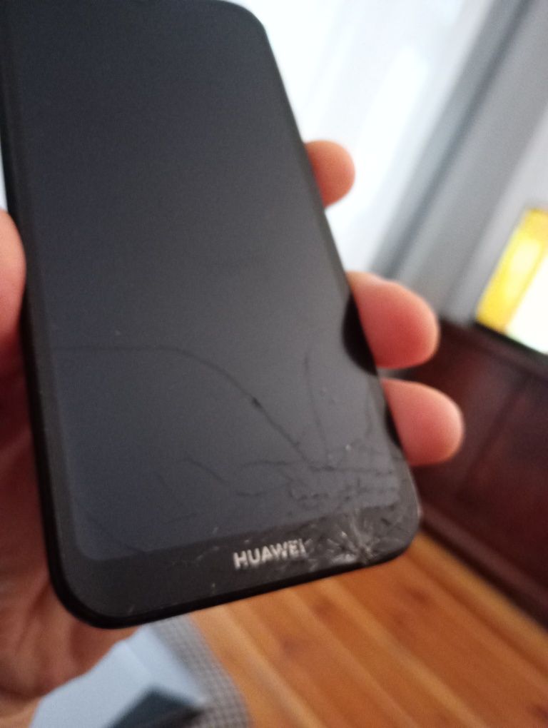 Huawei y5 uszkodzony