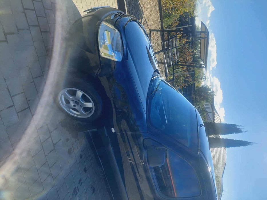 Авто Пежо Рартнер