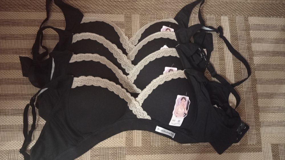 Бюстгальтер чорний