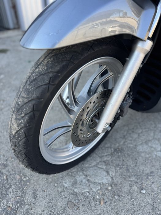 Продам Honda SH150