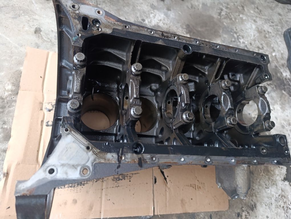 Блок циліндрів двигуна 2.2 Om 611 Sprinter Vito 638 W210 w202