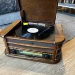 Gramofon hyundai z płytami (działa)