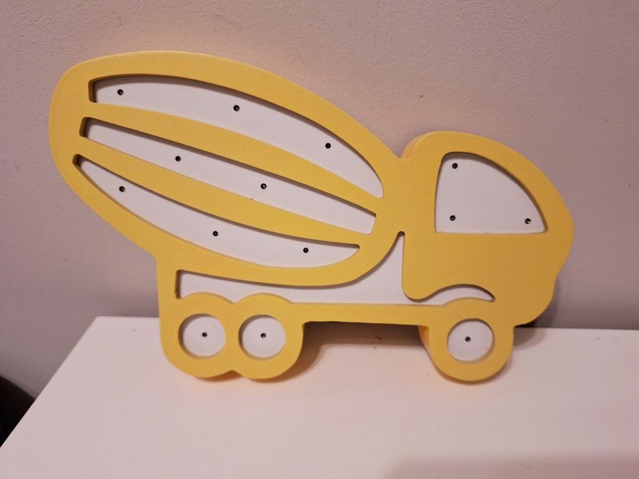 Lampka led betoniarka żółta do pokoju chłopca dekoracja plac budowy