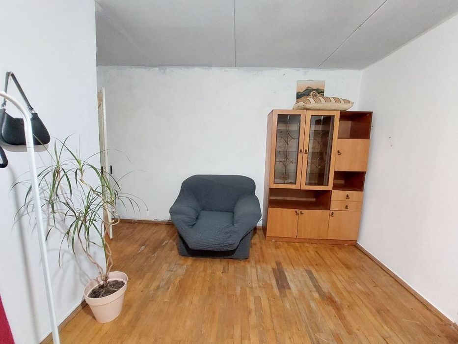 Продажа 3к квартиры,  Янгеля, Независимости