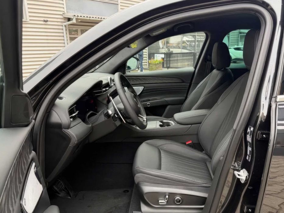 Maserati Grecale      2025