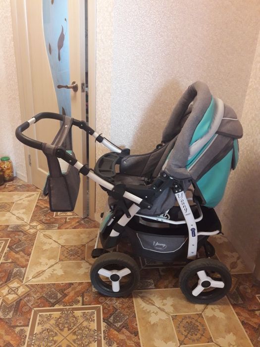 Продаю колясочку ADAMEX .