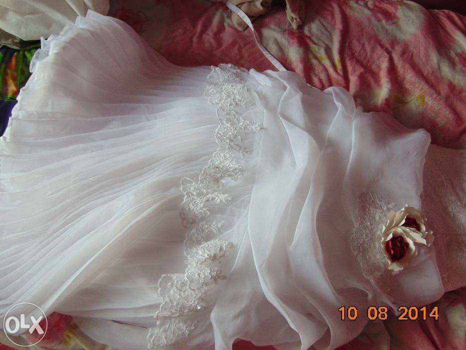 super nowiutka suknia ślubna