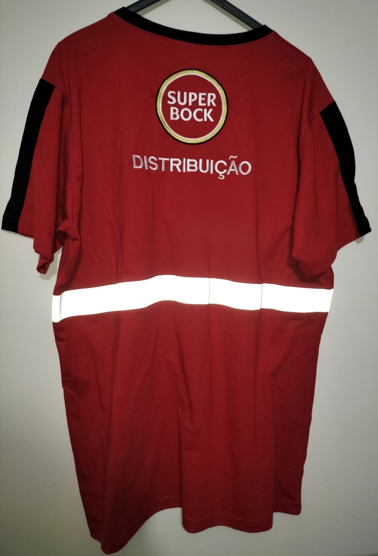 T-Shirt Com Faixa Refletora