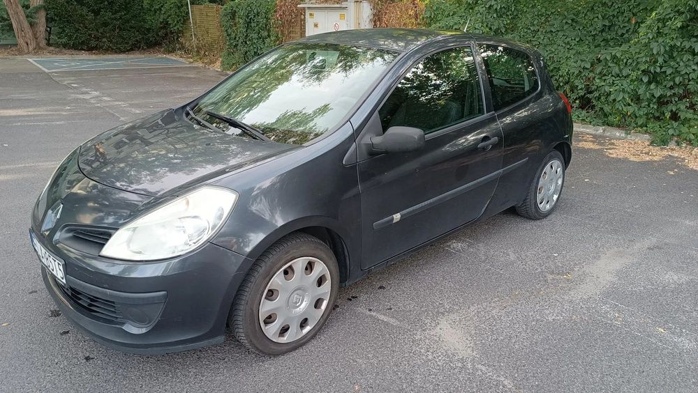 Renault Clio Renault Clio 2008r. , 1.1, 75KW LPG + drugi zestaw kół (op. całorocz.)