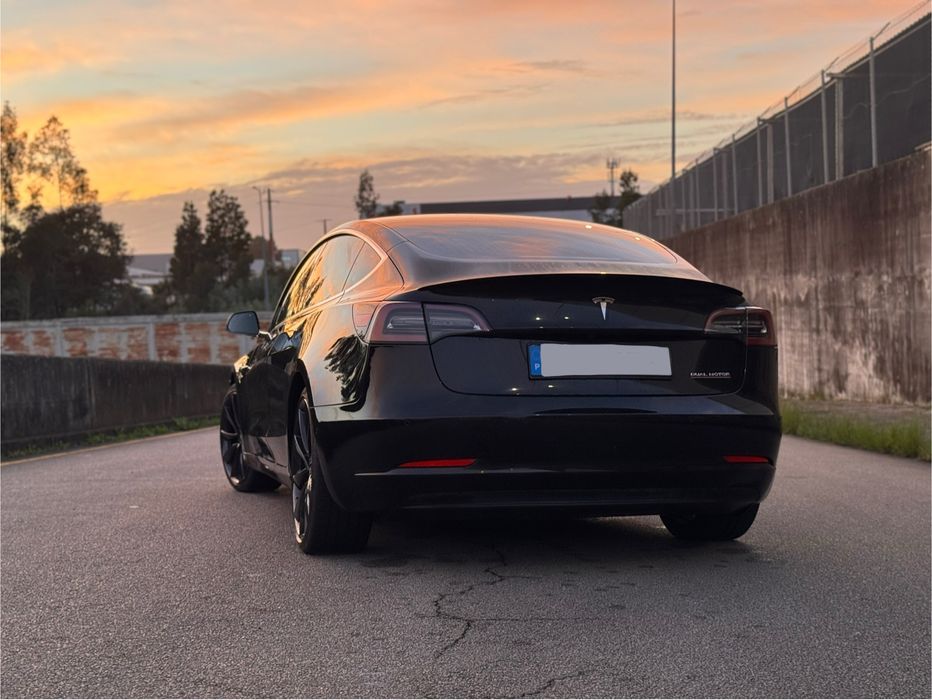 Tesla Model 3 Performance