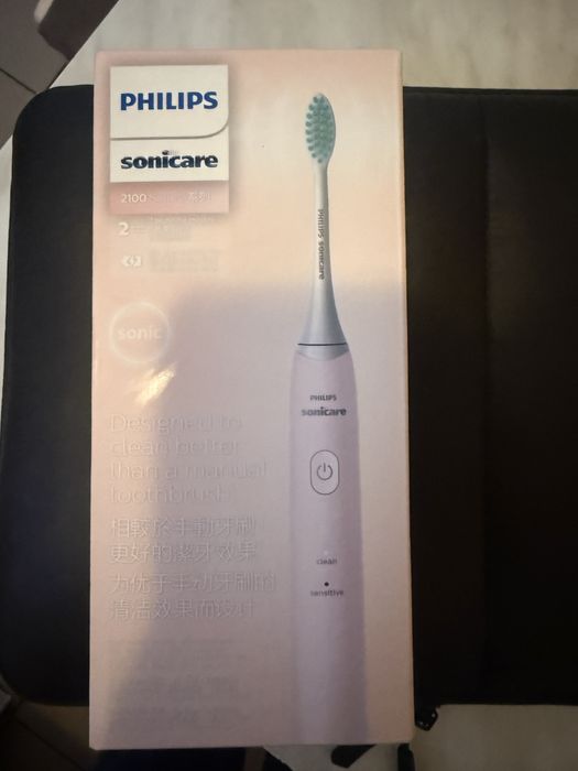 Зубна щітка Philips conicare з 4 додатковими насадками