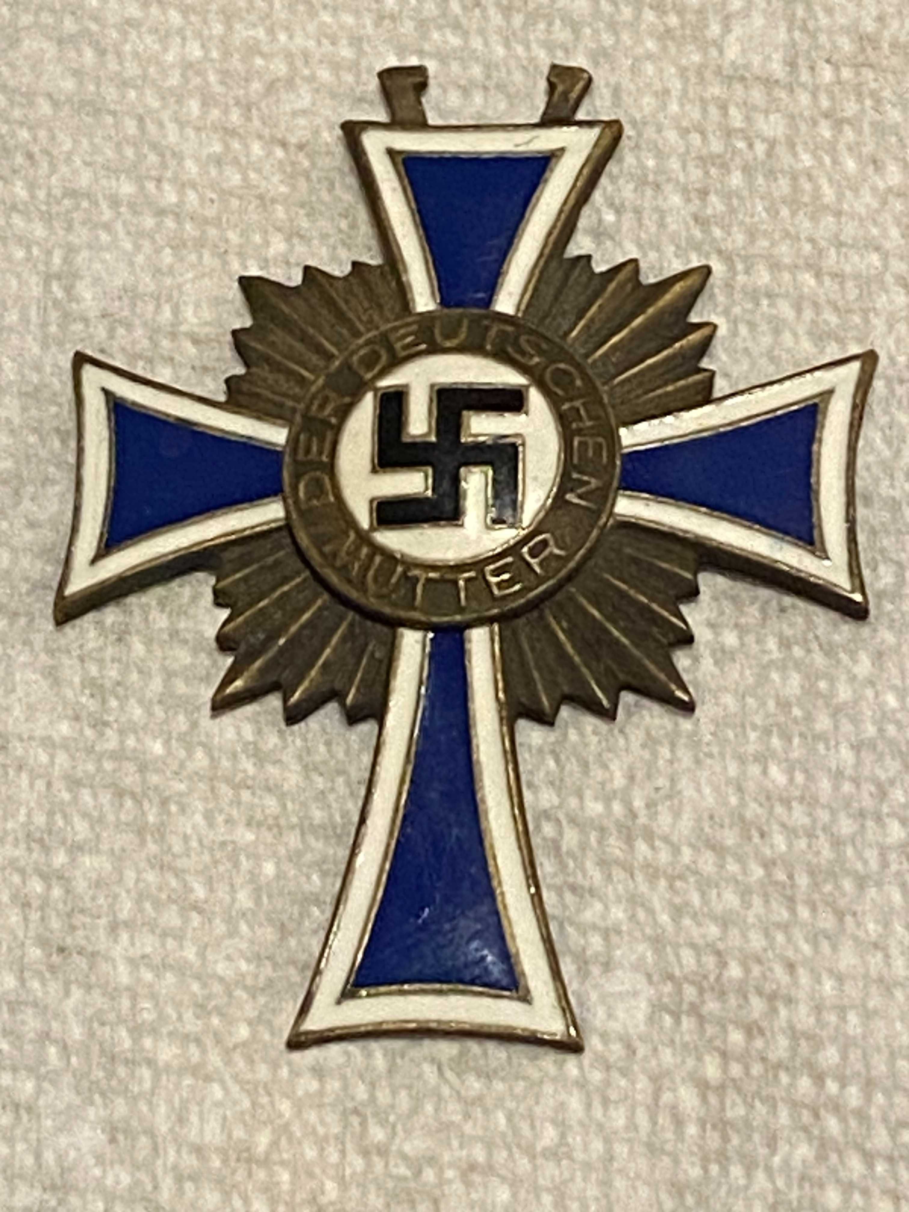 Niemcy 2 wojna  odznaka  z roku  1938