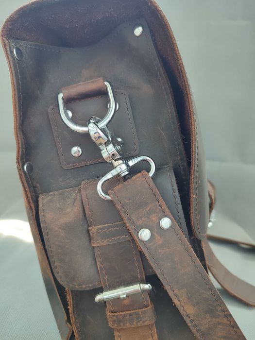 Шкіряна сумка в стилі satchel, США