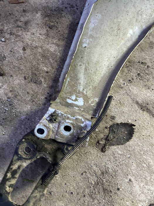 Крило переднє ліве Audi A4 B6 (2000–2004)