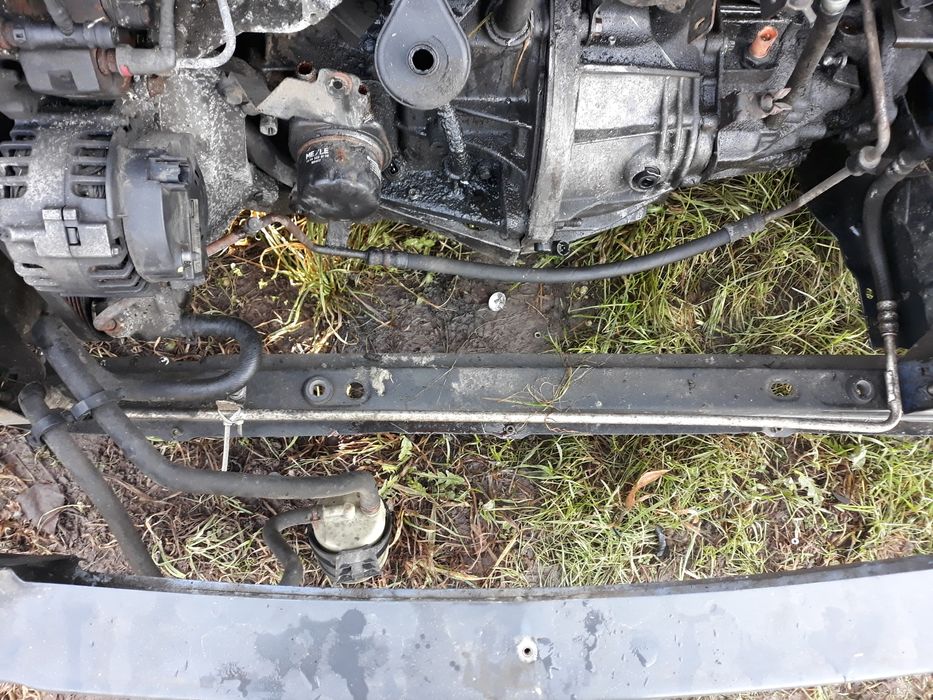 Opel vivaro trafic 01-14rok belka mocowanie chłodnicy